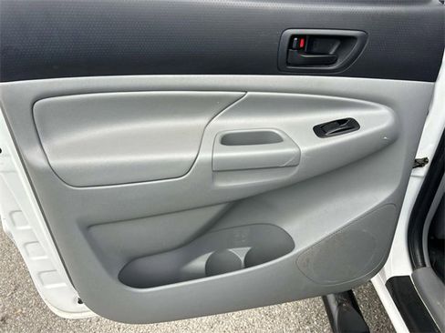 Used 2012 Toyota Tacoma 4x4 Double Cab image 19