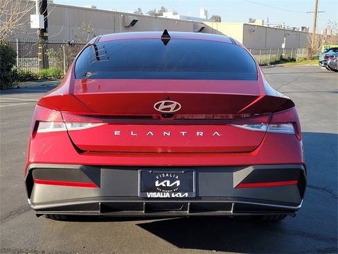 Used 2024 Hyundai Elantra SEL image 6