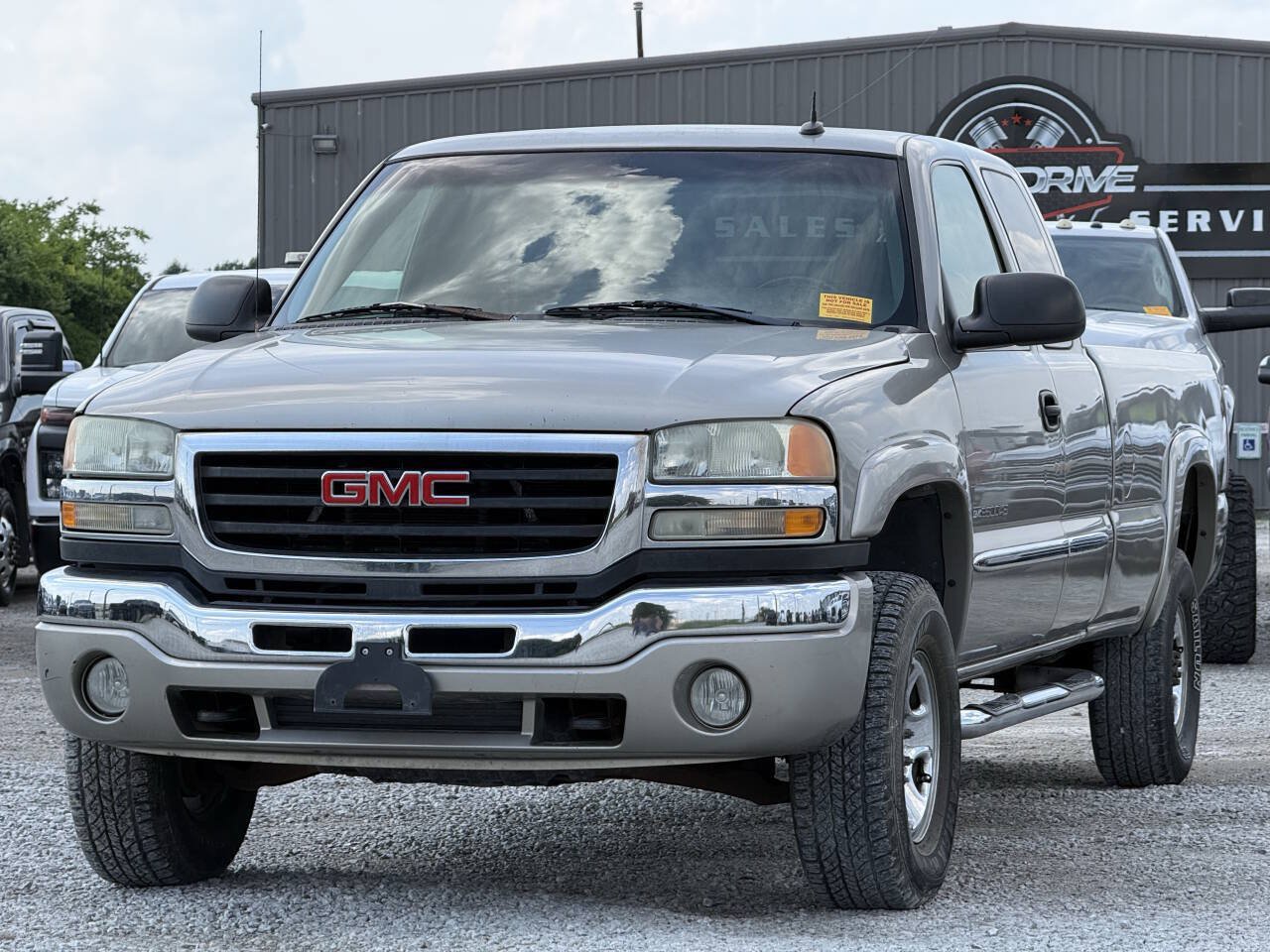 Used 2003 GMC Sierra 2500 SLT w/ SLT Preferred Equipment Group AWD/4WD image 1