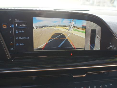 Used 2024 Cadillac Escalade Sport w/ Touring Package image 9