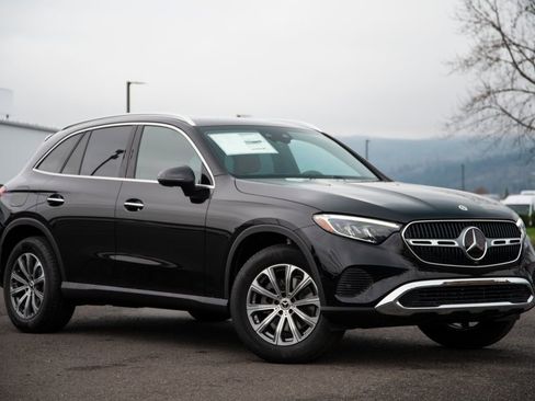 New 2026 Mercedes-Benz GLC 300 4MATIC image 3