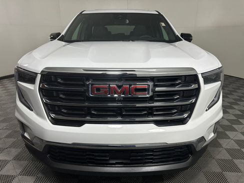 Used 2024 GMC Acadia Elevation w/ Luxury Package image 8