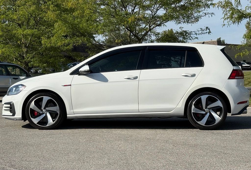 Used 2020 Volkswagen Golf 4-Door FWD image 2