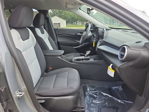 New 2026 Chevrolet Trax LS w/ LS Convenience Package FWD image 27