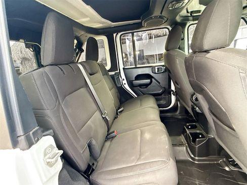 Used 2022 Jeep Wrangler Unlimited Sport S image 29