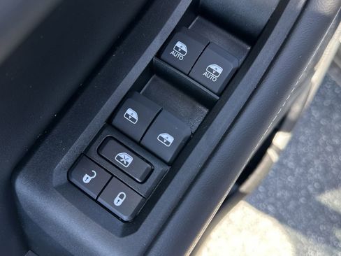 New 2025 Jeep Grand Cherokee L Altitude image 16