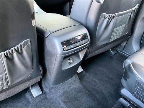 Used 2025 Hyundai Palisade SEL AWD/4WD image 33