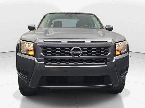 Used 2025 Nissan Frontier SV image 4