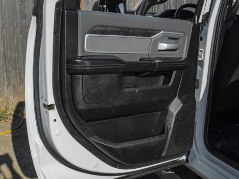 Used 2022 RAM 2500 Big Horn w/ Cold Weather Group image 40