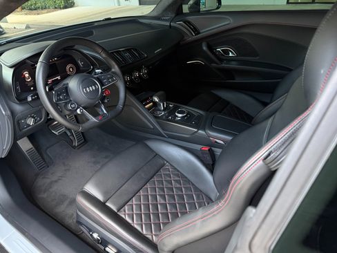 Used 2017 Audi R8 V10 plus AWD/4WD image 25