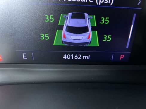 Certified 2022 Cadillac XT5 Premium Luxury image 4