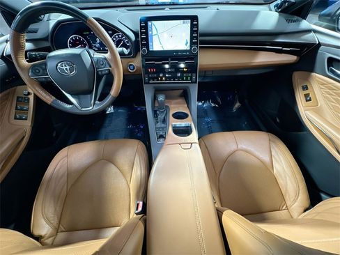 Used 2022 Toyota Avalon Limited image 33