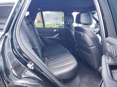 New 2026 BMW X5 xDrive40i AWD/4WD image 17