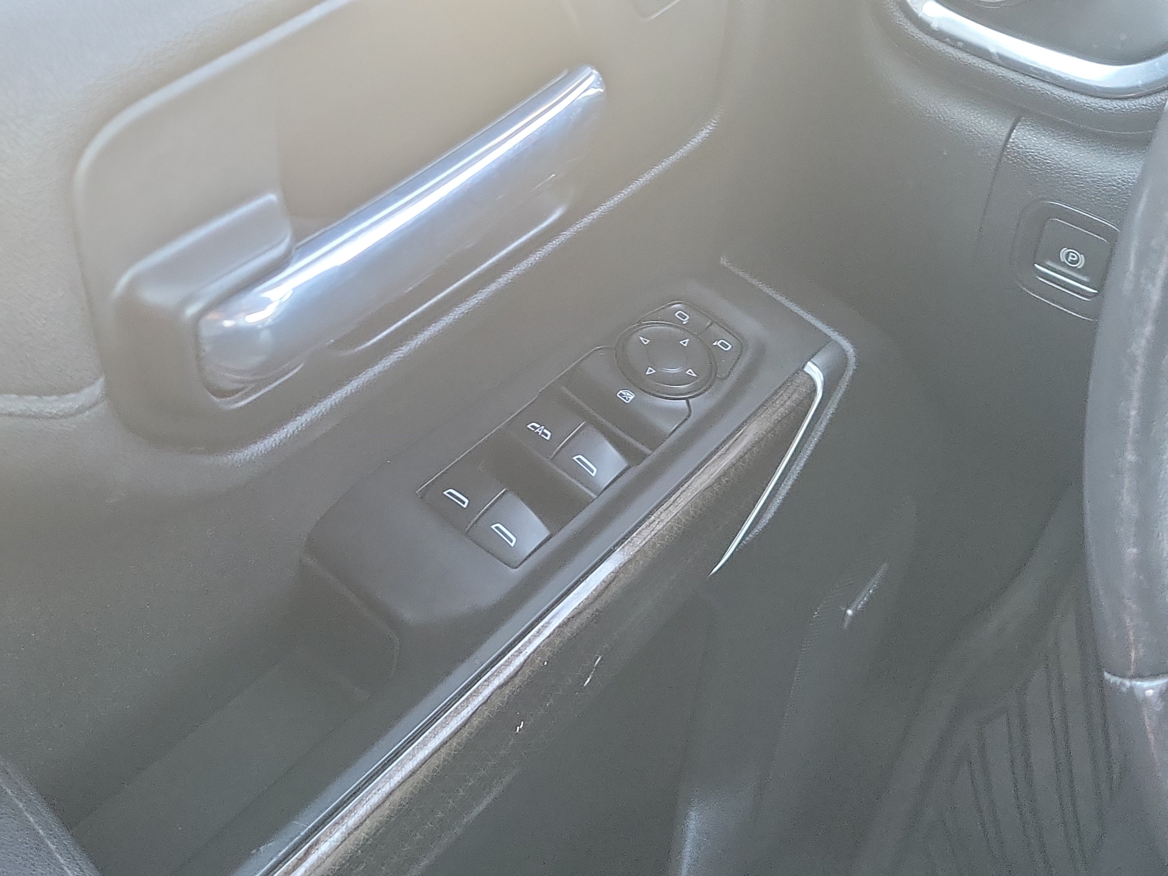 Used 2021 Chevrolet Silverado 1500 LT Trail Boss w/ Convenience Package II AWD/4WD image 20