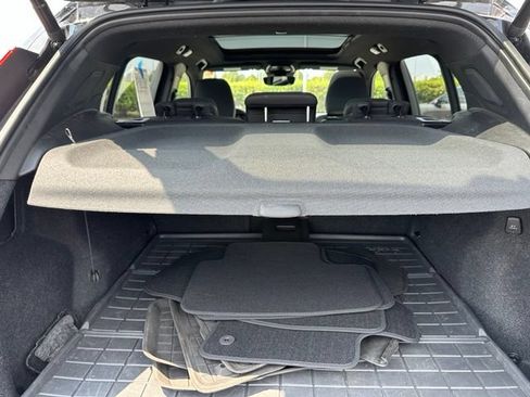 Used 2023 Volvo XC40 Recharge Ultimate w/ Protection Package Premier AWD/4WD image 11