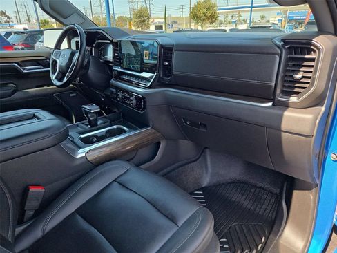 Certified 2022 Chevrolet Silverado 1500 LT Trail Boss w/ LT Trail Boss Premium Package AWD/4WD image 21