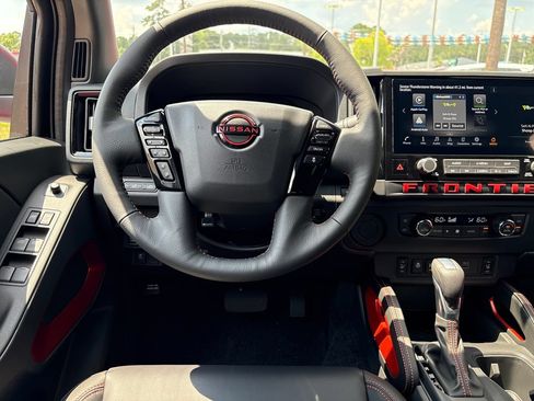 Used 2026 Nissan Frontier Pro-X w/ Pro Premium Package RWD image 8