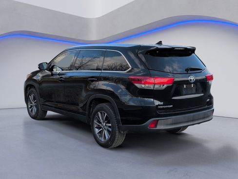 Used 2019 Toyota Highlander XLE image 5