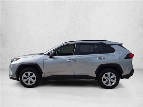 Used 2020 Toyota RAV4 LE AWD/4WD image 8