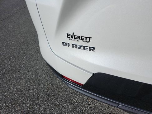 Certified 2023 Chevrolet Blazer Premier image 4