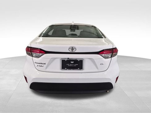 Used 2023 Toyota Corolla LE image 6