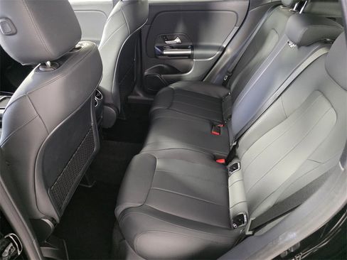 Certified 2025 Mercedes-Benz GLA 250 image 13