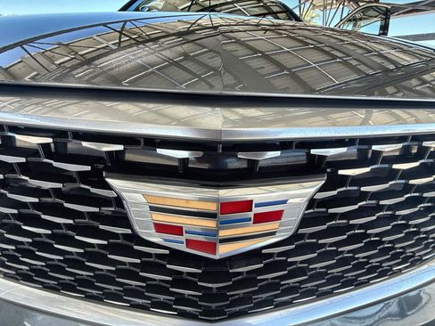 Used 2023 Cadillac XT6 Luxury image 31