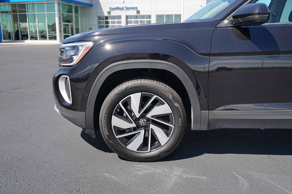 Used 2026 Volkswagen Atlas SE AWD/4WD image 12