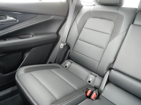 Used 2024 Chevrolet Blazer EV LT AWD/4WD image 12