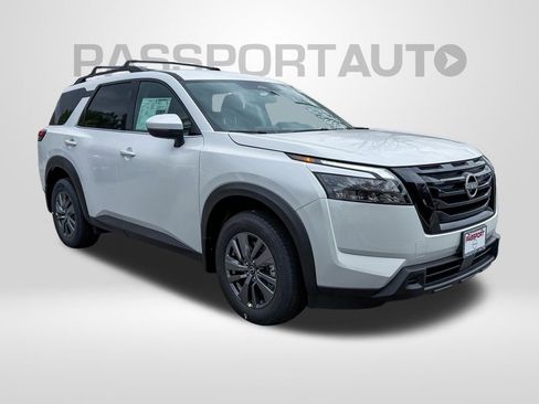 New 2025 Nissan Pathfinder SV w/ Lighting Package (N92) image 4