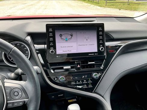 Used 2023 Toyota Camry XLE w/ Cold Weather Package FWD image 6