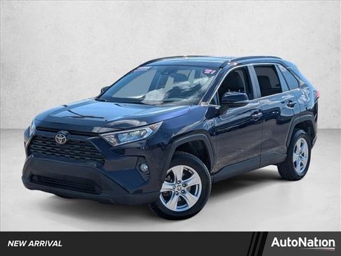Used 2021 Toyota RAV4 XLE w/ Convenience Package image 1