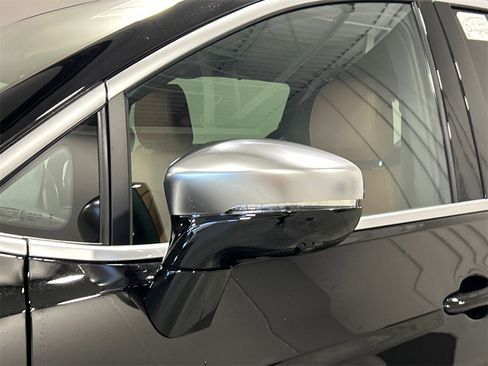 New 2026 Chrysler Pacifica Pinnacle image 12