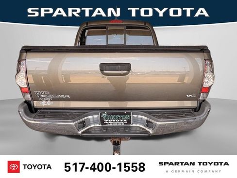 Used 2012 Toyota Tacoma 4x4 Double Cab w/ TRD Off-Road Pkg image 4