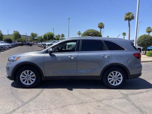 Used 2020 Kia Sorento LX w/ LX I4 Convenience Package FWD image 4