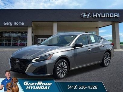 Used 2025 Nissan Altima 2.5 SV