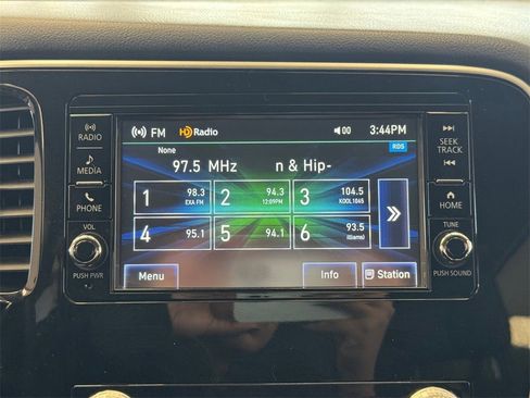 Used 2020 Mitsubishi Outlander ES image 17