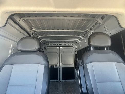 Used 2024 RAM ProMaster 2500 w/ Convenience Group FWD image 22