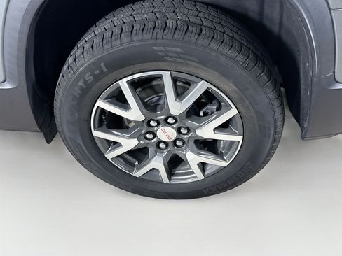 Used 2023 GMC Acadia SLE w/ Driver Convenience Package FWD image 39