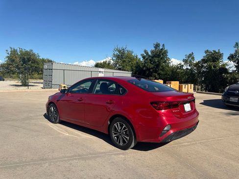 Used 2024 Kia Forte LXS FWD image 3