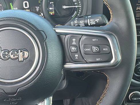 Used 2024 Jeep Wrangler High Altitude AWD/4WD image 18