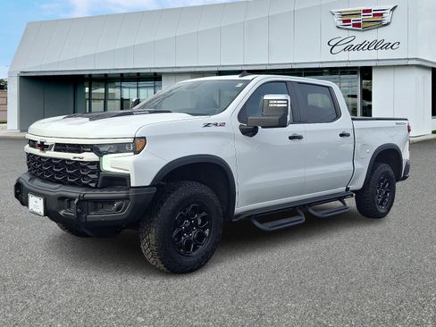 Used 2024 Chevrolet Silverado 1500 ZR2 w/ ZR2 Bison Edition image 3