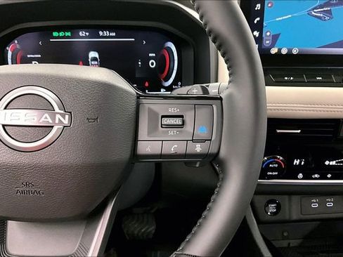 New 2025 Nissan Rogue SL image 24