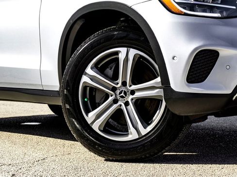 Used 2022 Mercedes-Benz GLC 300 4MATIC image 2