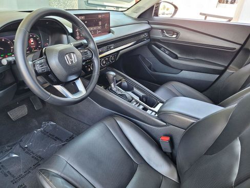 Used 2024 Honda Accord Touring image 12