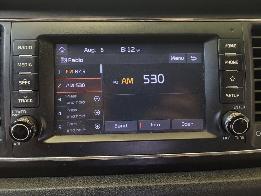 Used 2020 Kia Sedona L FWD image 25