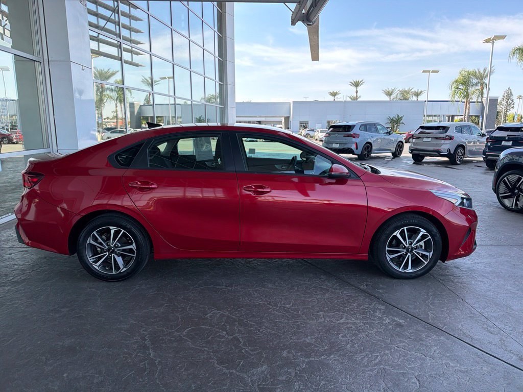 Used 2023 Kia Forte LXS w/ LXS Technology Package FWD image 3