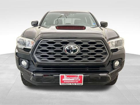 Used 2020 Toyota Tacoma TRD Sport w/ Technology Package AWD/4WD image 10