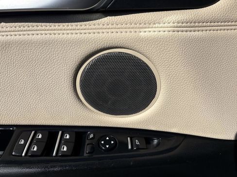 Used 2016 BMW X5 xDrive50i image 28