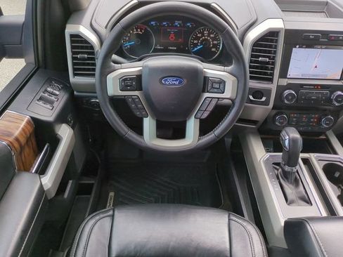 Used 2019 Ford F150 Lariat RWD image 16